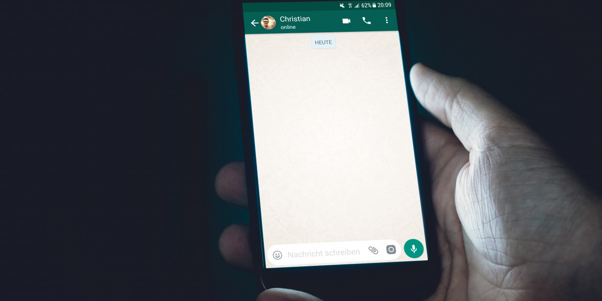 Utamakan Etika, Ini Dia Tips Chat Dosen yang Sopan