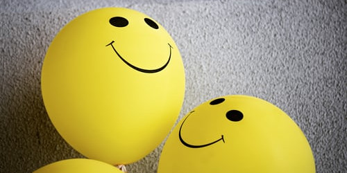 Merasa Baik-Baik Saja? Hati-hati Topeng Smiling Depression