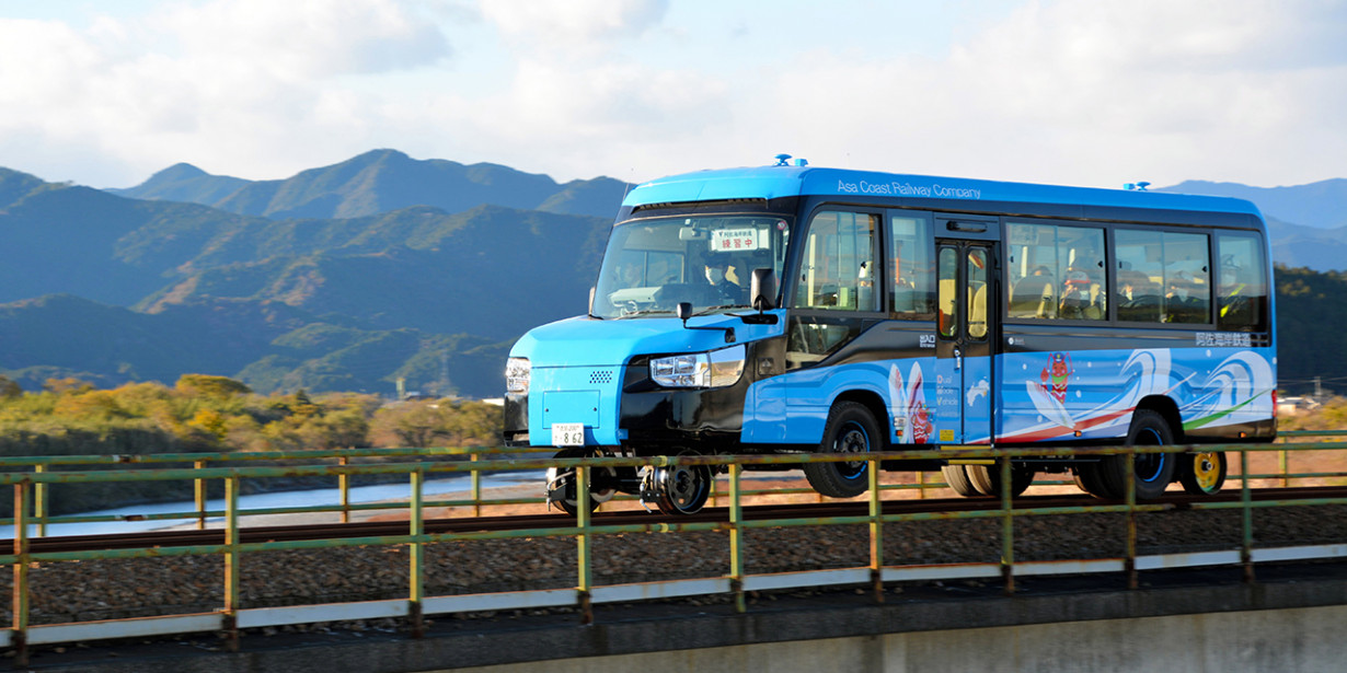 Keren! Jepang Luncurkan Transportasi Umum Dual-Mode Vehicle
