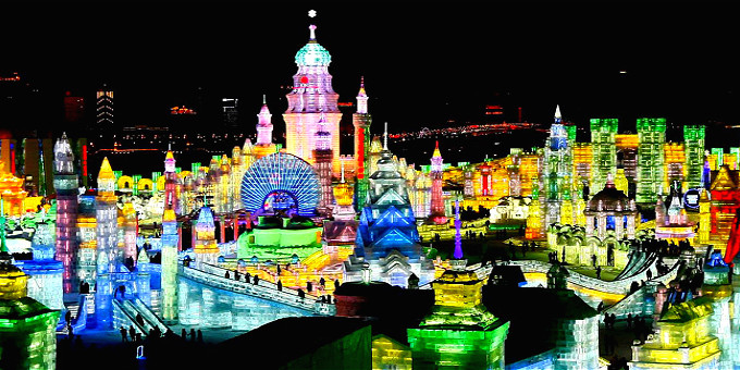 Mengunjungi Istana dari Es di Festival Es dan Salju Harbin