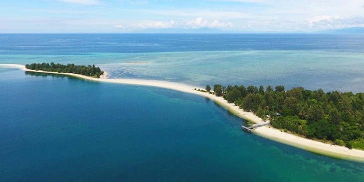 Menjelajahi Keindahan Pulau Morotai di Maluku