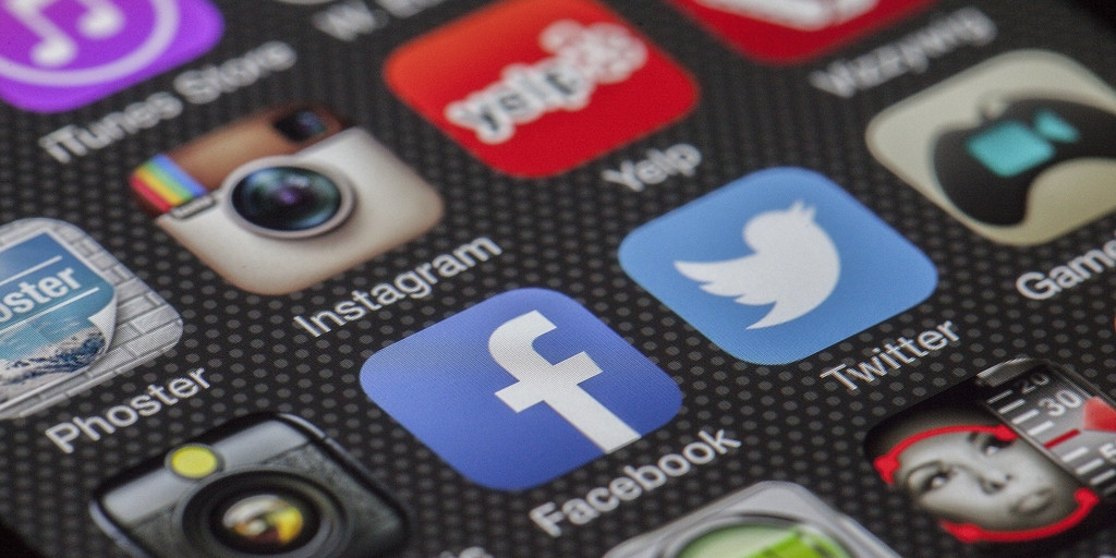 Memahami Netiquette, Etika Berkomunikasi Menggunakan Internet