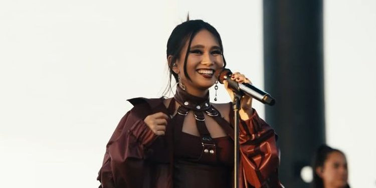 Melihat Perjuangan Niki Zefanya Hingga Bisa Tampil di Coachella