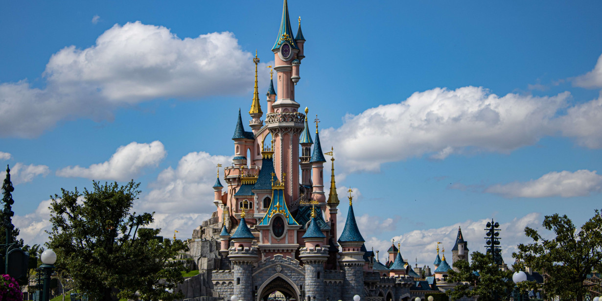 Menikmati Sederet Makanan Khas Disneyland