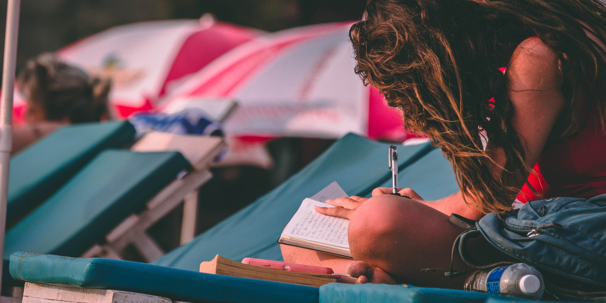 Writing Therapy: Kegiatan Menulis yang Menyehatkan