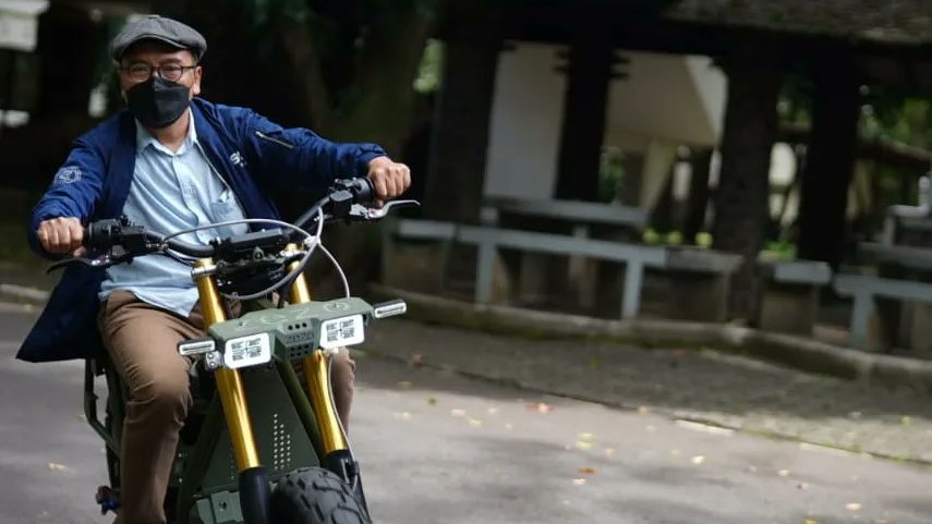 Gambar Sampul Dosen ITB Ciptakan Modultrax, Motor untuk Solusi Distribusi Barang di Daerah Terpencil