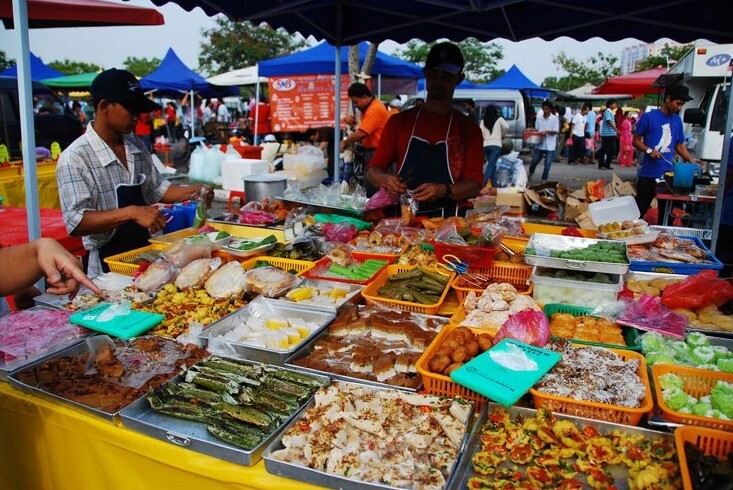 Berkunjung ke Surga Takjil di 6 Pasar Ramadan Legendaris di Indonesia