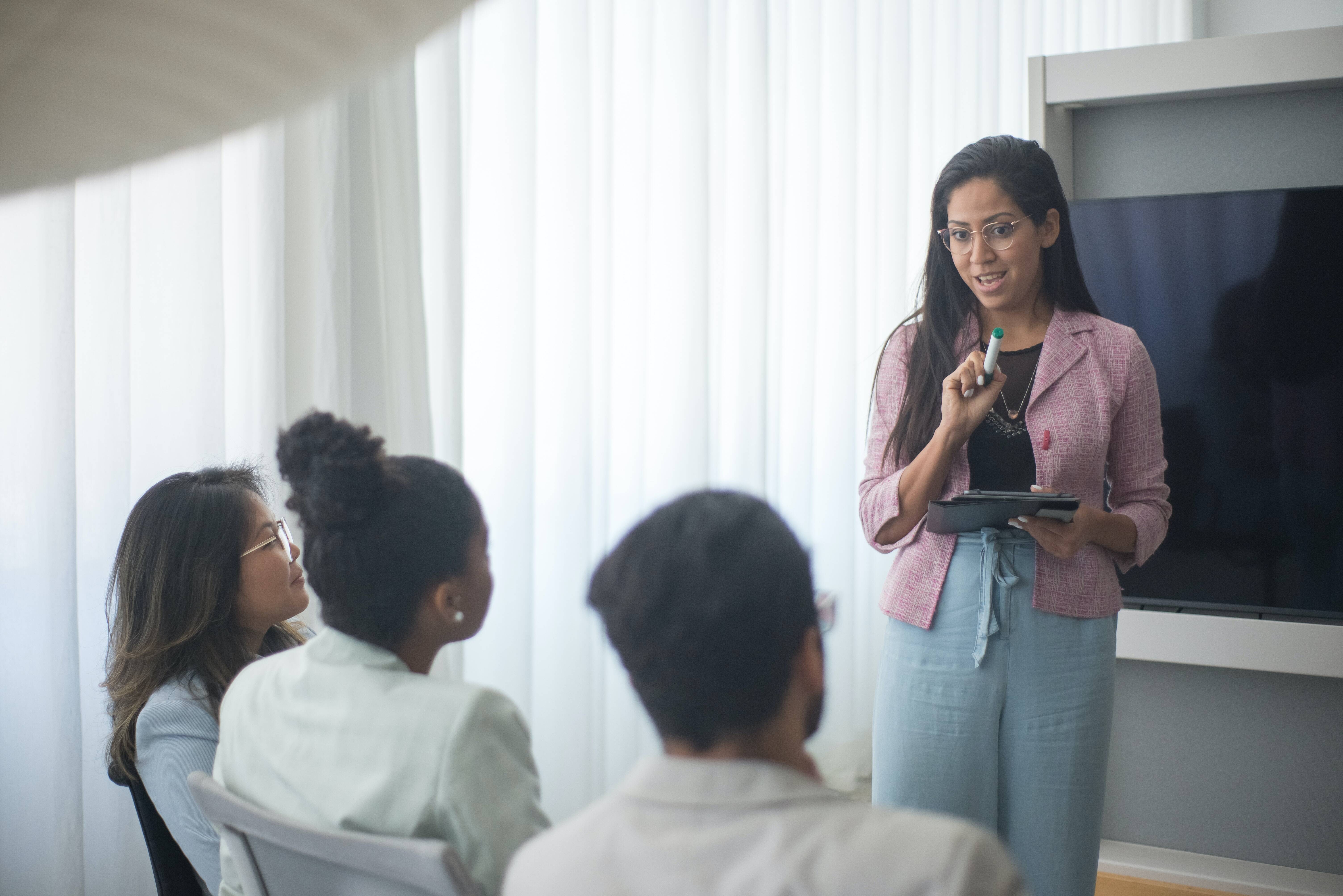 Gambar Sampul Job Training Bagi Karyawan, Penting Gak Sih?