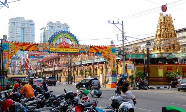 Gambar Sampul Kampung Keling, Pesona Little India di Indonesia
