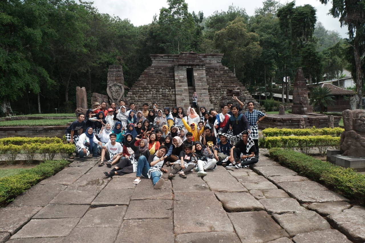 Gambar Sampul Kuliah Ilmu Sejarah Ternyata Ngga Cuma Belajar Peristiwa Masa Lalu Loh!