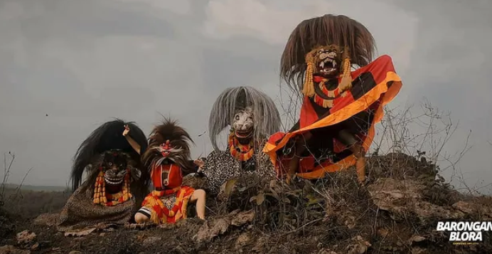 Lebih Dekat dengan Kesenian Barong Blora Singo Ludoyo Setho melalui Penarinya
