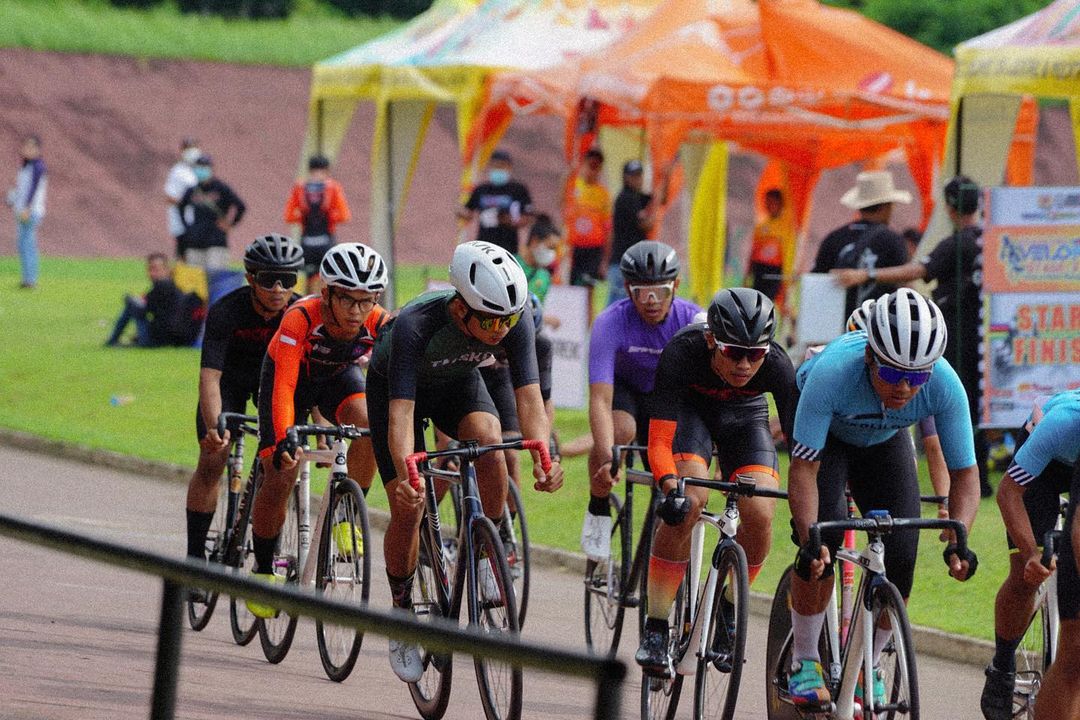 Letu2019s Be Productive, Mengenal Sepeda Fixie melalui Komunitas Teamskidd!