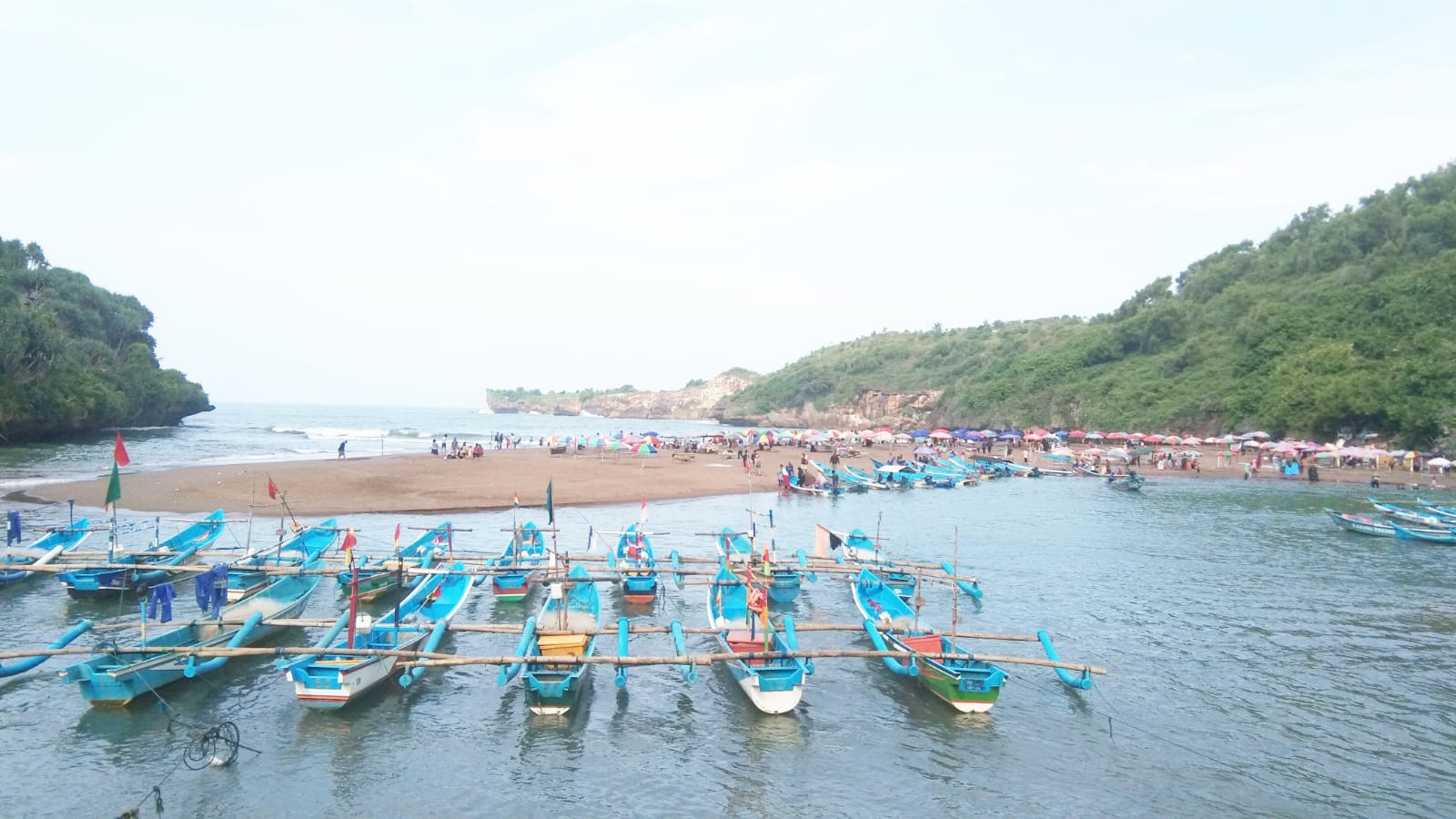 Liburan ke Yogya? Ke Pantai Baron Aja!