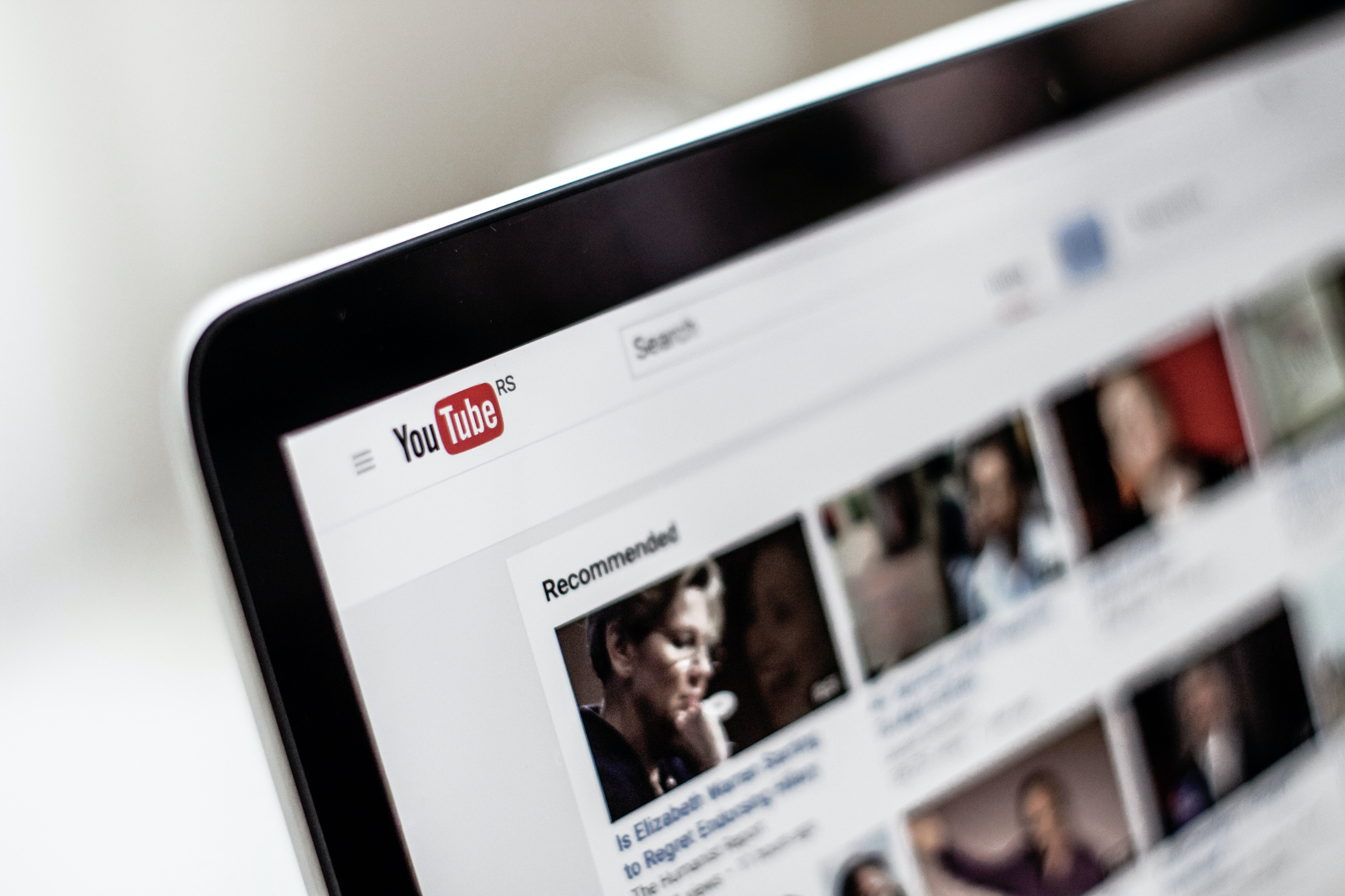 Gambar Sampul Intip Rekomendasi Kanal Youtube Belajar Excel Gratis