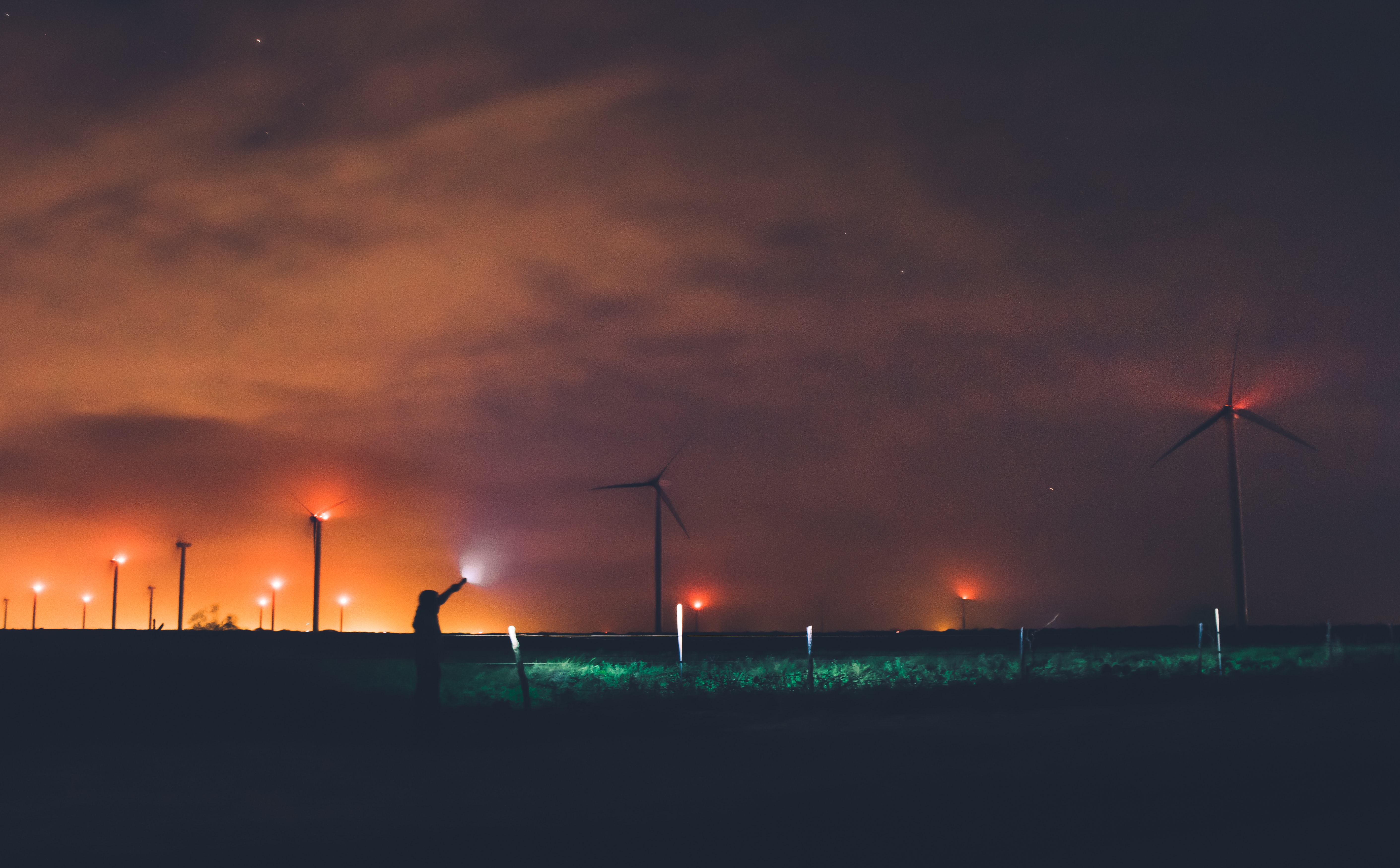 Gambar Sampul Mengenal Clean Energy yang Ramah Lingkungan