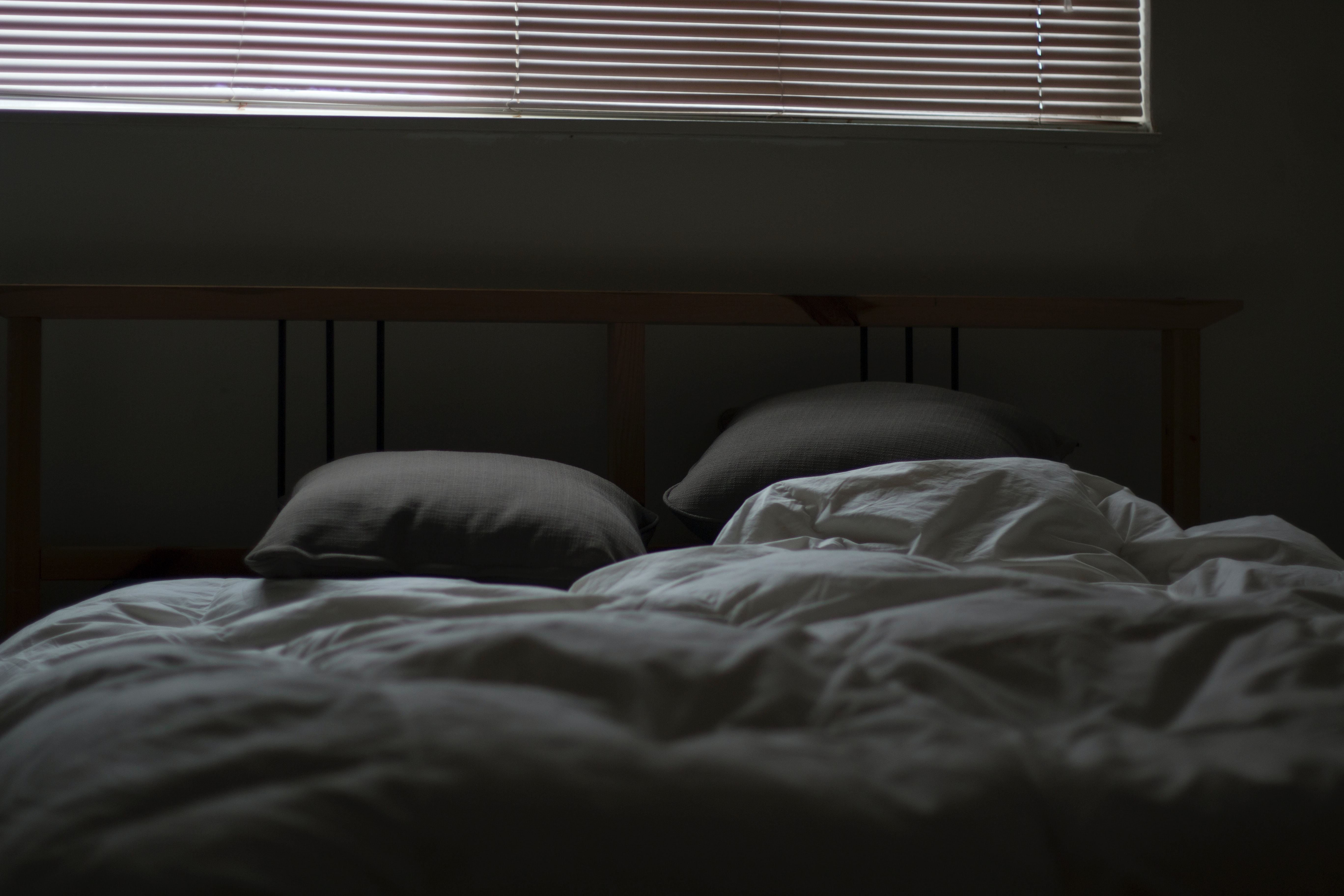 Kirim Pesan Saat Tidur? Yuk, Kenali Sleep Texting pada Anak Muda!