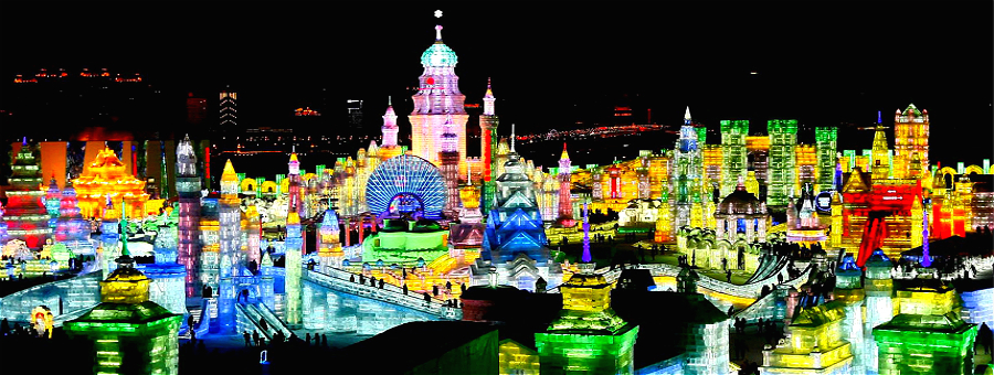Gambar Sampul Mengunjungi Istana dari Es di Festival Es dan Salju Harbin