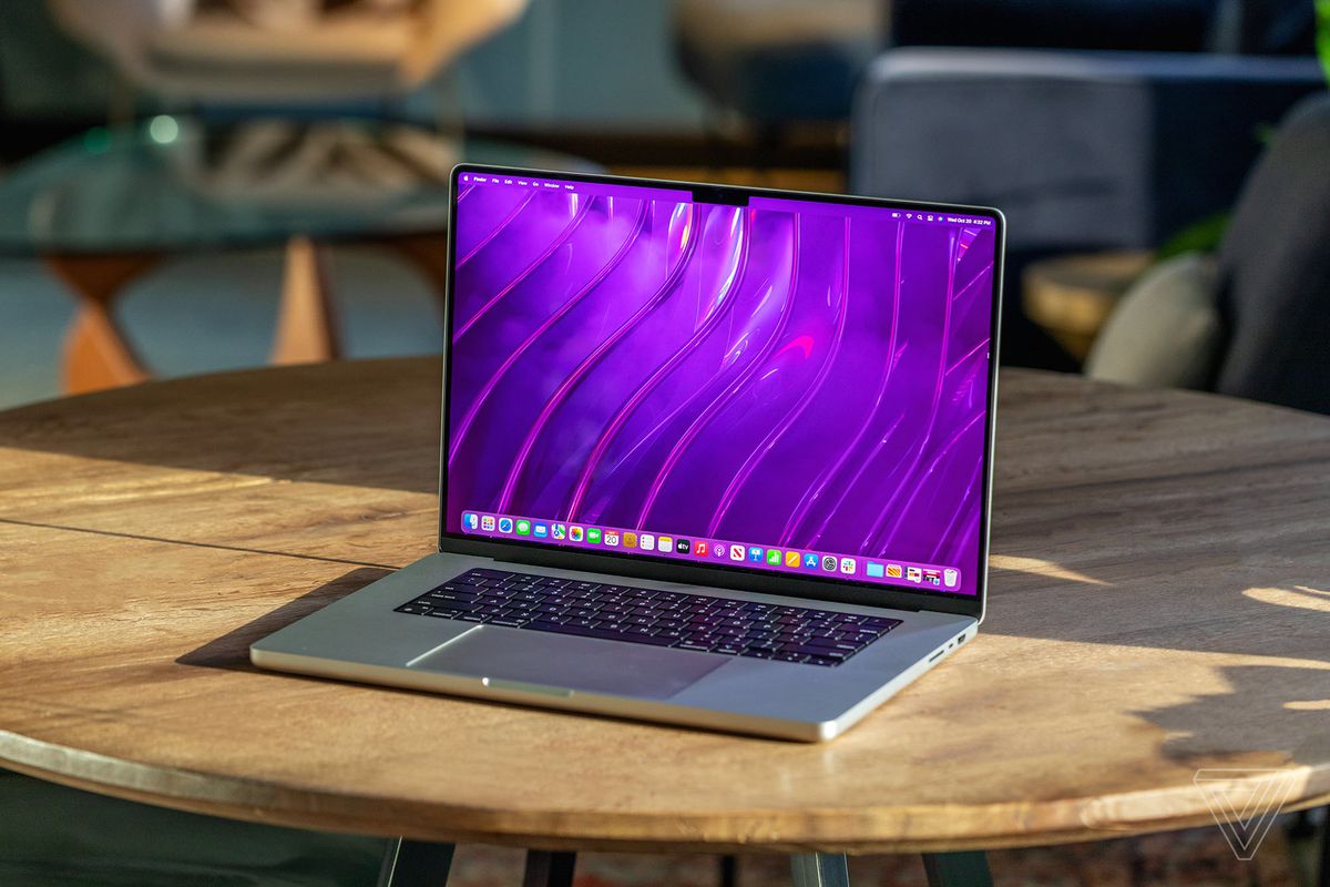 Gambar Sampul Serupa Tapi Tak Sama, Kenali Perbedaan Chromebook, Macbook, dan Notebook