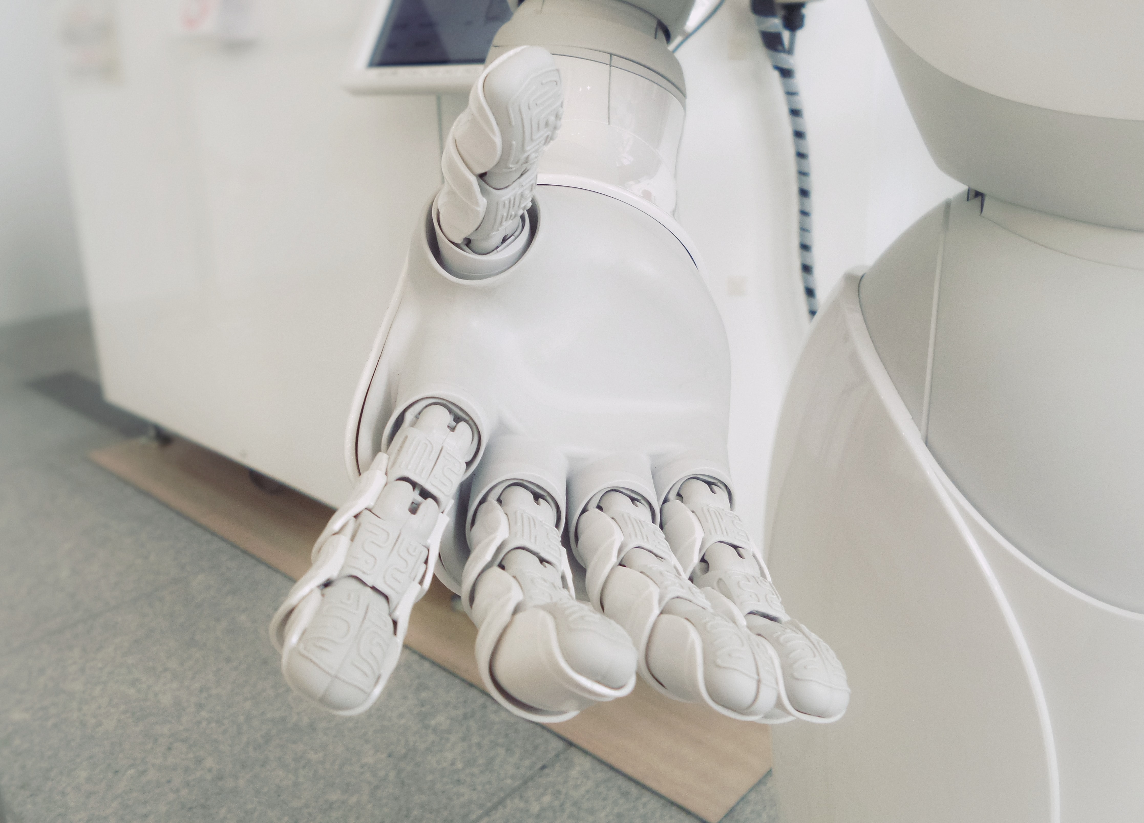 Gambar Sampul Perusahaan di Indonesia ini Mulai Menggunakan Robot sebagai Karyawannya