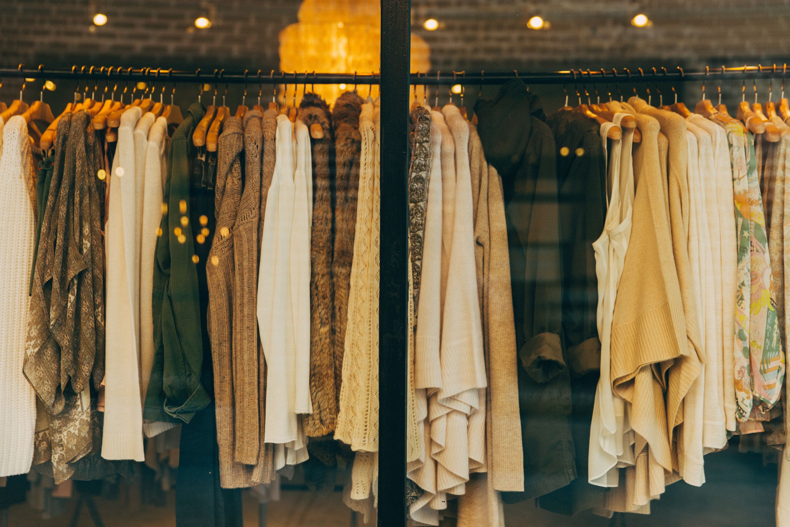 Gambar Sampul Sewa Pakaian, Tren Gen Z Dalam Upaya Menciptakan Fashion Berkelanjutan