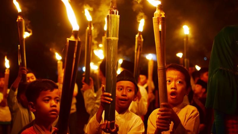 Gambar Sampul Ragam Tradisi yang Hanya Ada Saat Ramadan