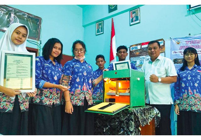 Gambar Sampul Unik! Siswa SMAN 21 Surabaya Olah Tempe dengan Musik Rock