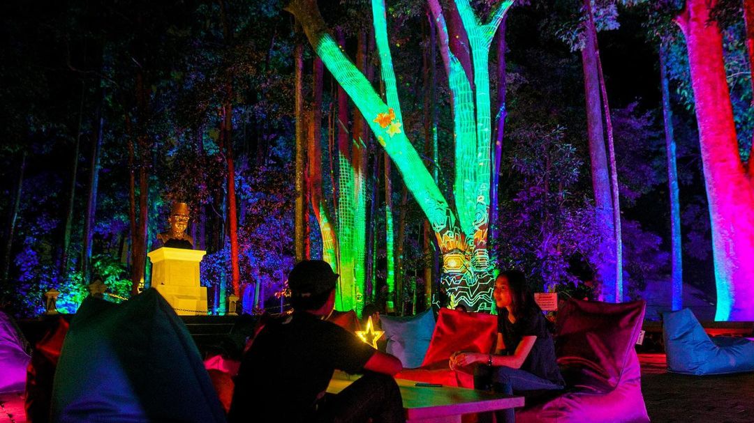 Hutan Menyala Bandung | Bogor Daily Hutan Menyala Bandung | Bogor Daily