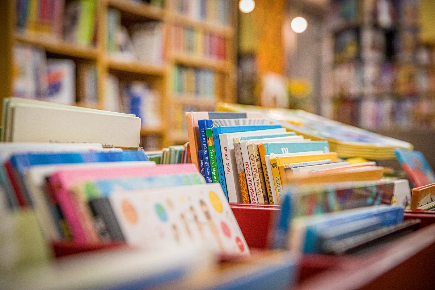 Sekumpulan buku yang dapat dipelajari | Foto : Kollinger/Pixabay