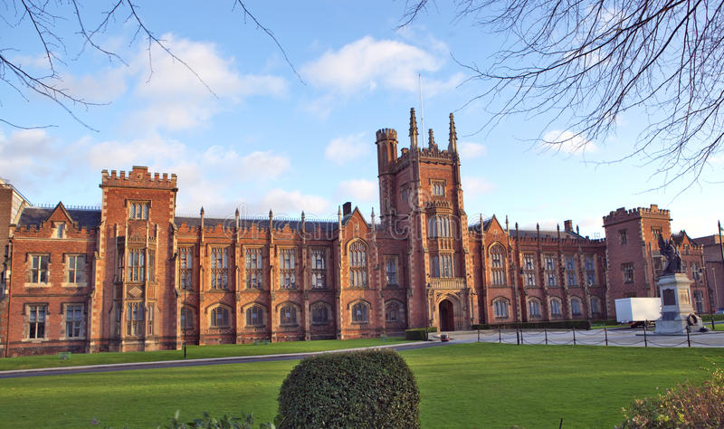 queens-university-belfast-