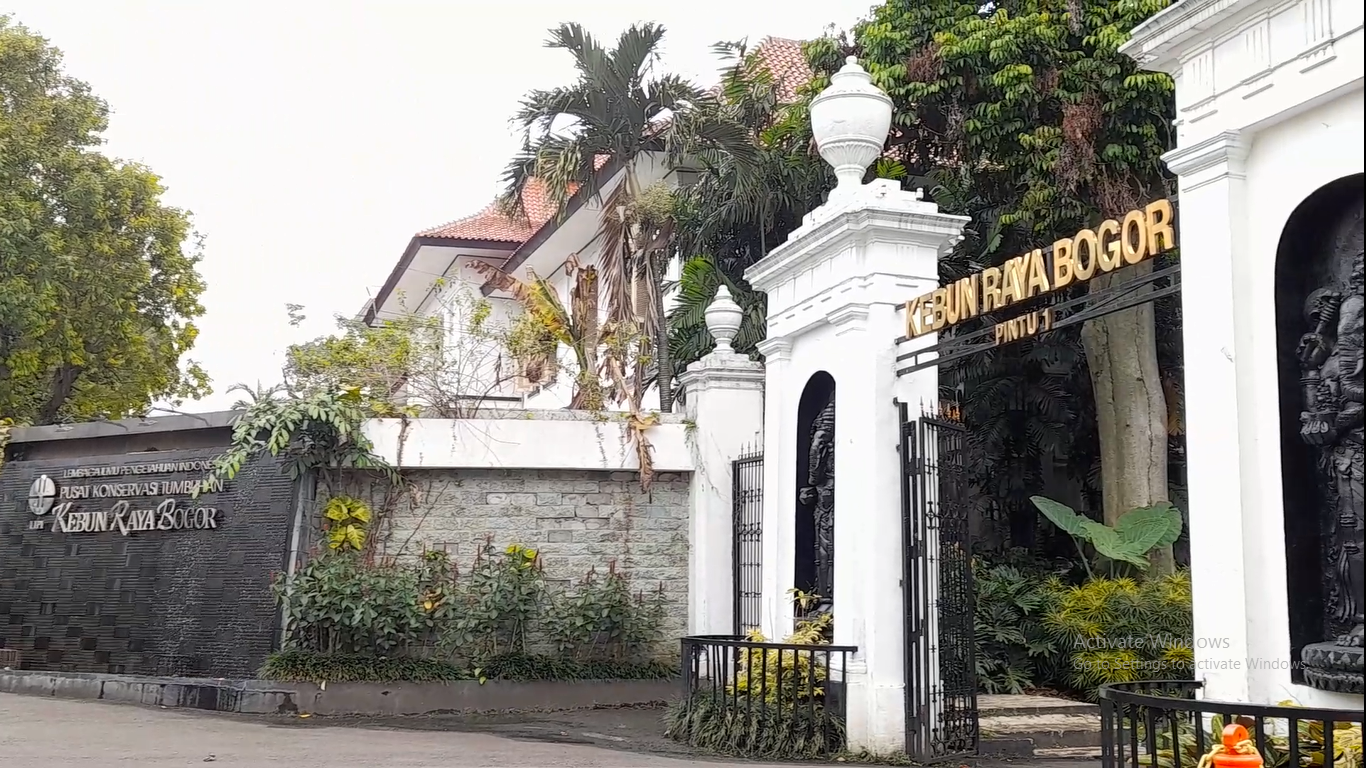Pintu 1 Kebun Raya Bogor - Dokumentasi pribadi
