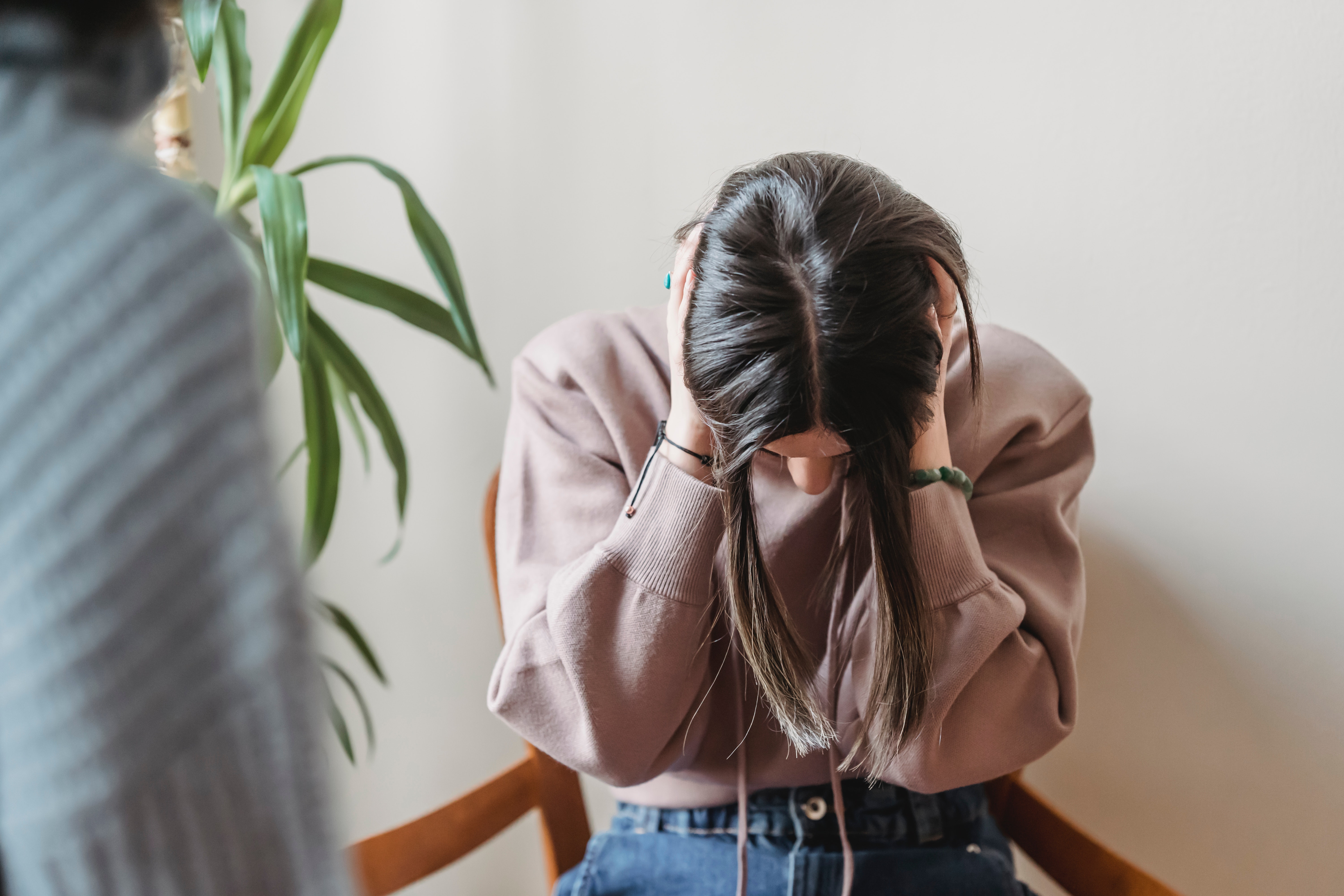 Mengendalikan Pemikiran Negatif Foto oleh Liza Summer/Pexels