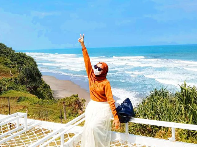 Spot foto jaring | Instagram/@karangpotongoceanview Spot foto jaring | Instagram/@karangpotongoceanview