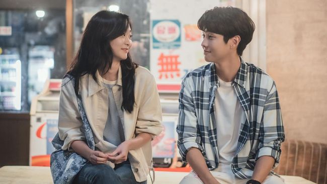 drama Korea Our Beloved Summer. | Sumber: Arsip SBS via Hancinema/CNN Indonesia drama Korea Our Beloved Summer. | Sumber: Arsip SBS via Hancinema/CNN Indonesia