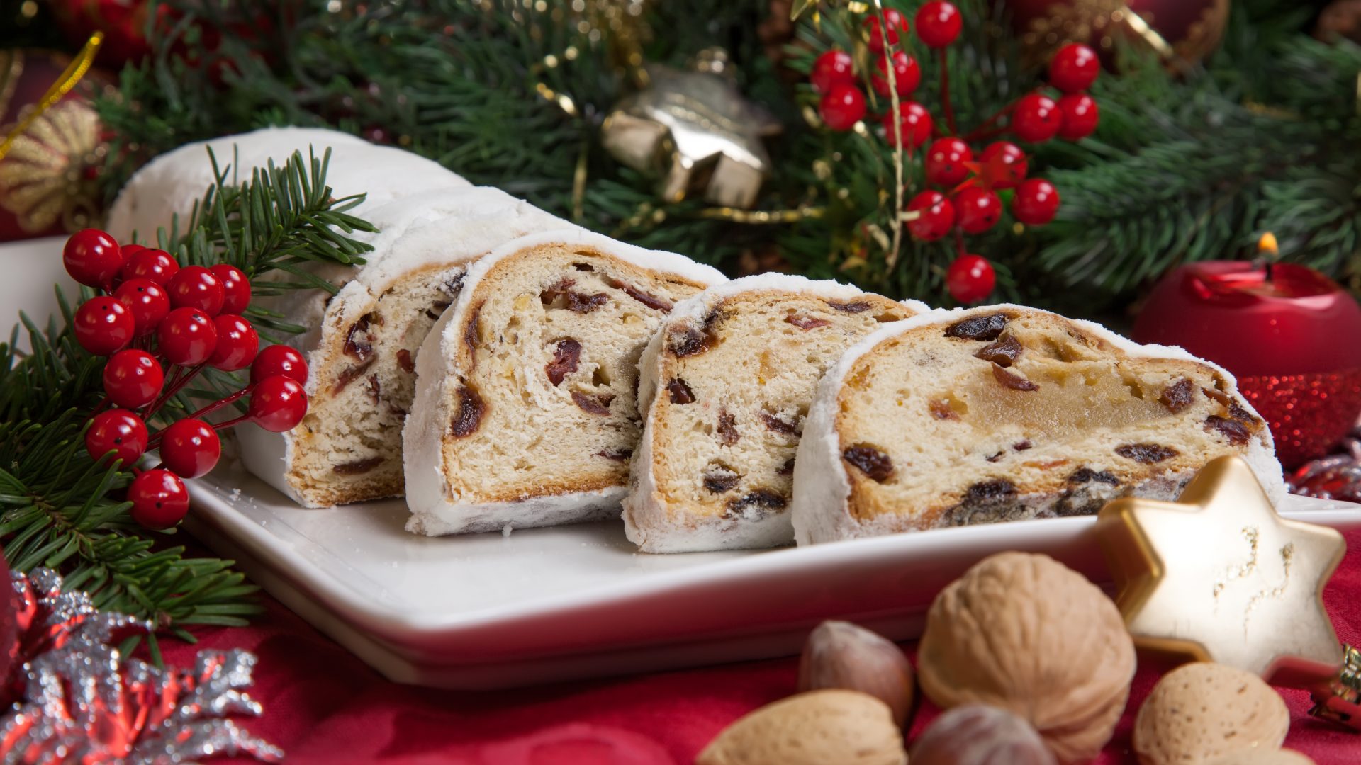 Ilustrasi stollen, roti manis Jerman. | Sumber: Shutterstock/Vogue Ilustrasi stollen, roti manis Jerman. | Sumber: Shutterstock/Vogue