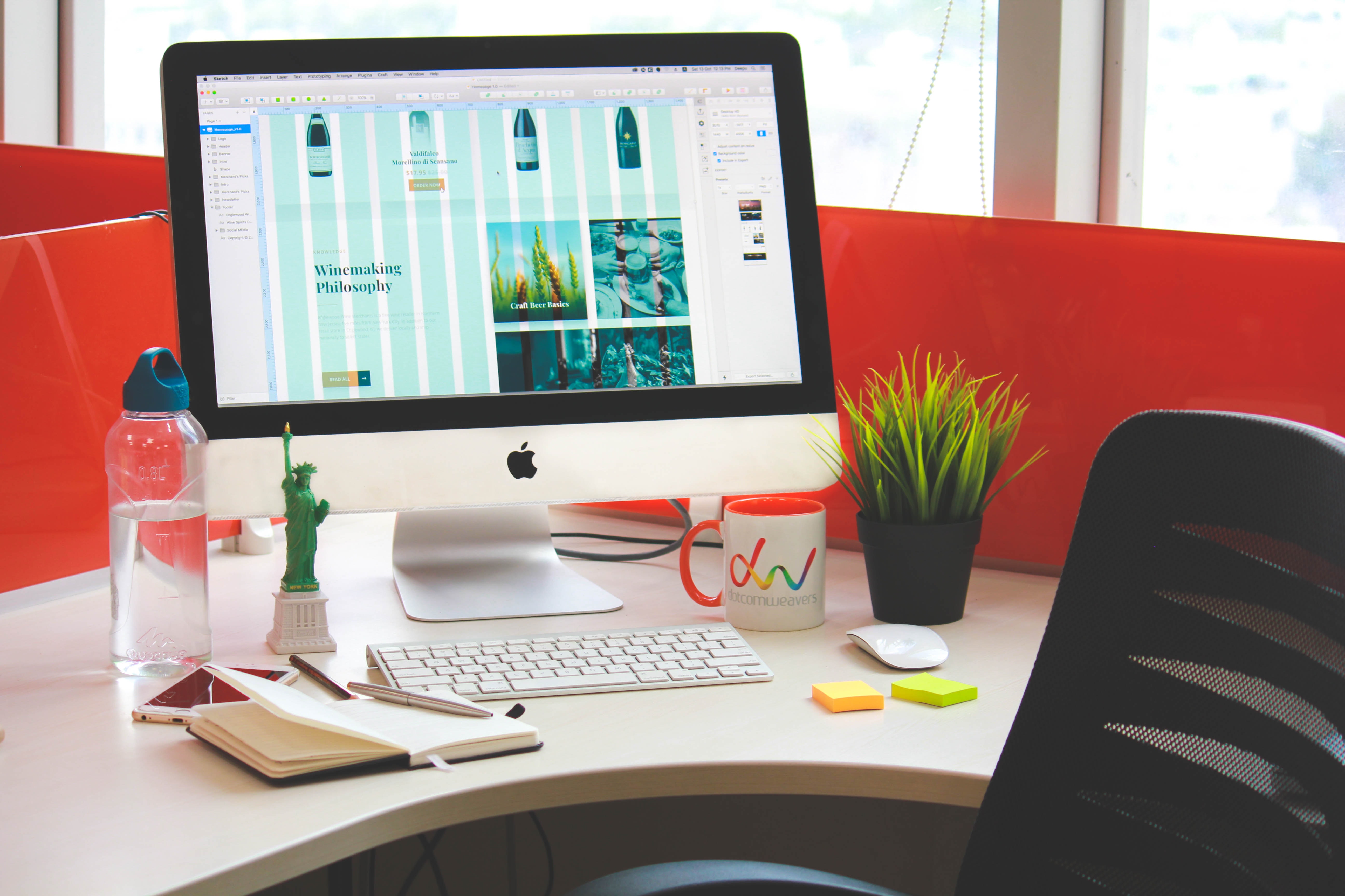 Ilustrasi layout meja kerja Ilustrasi layout meja kerja